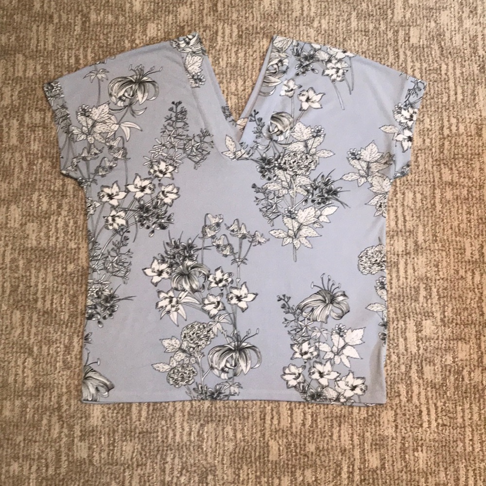 Banana Republic light blue patterned blouse